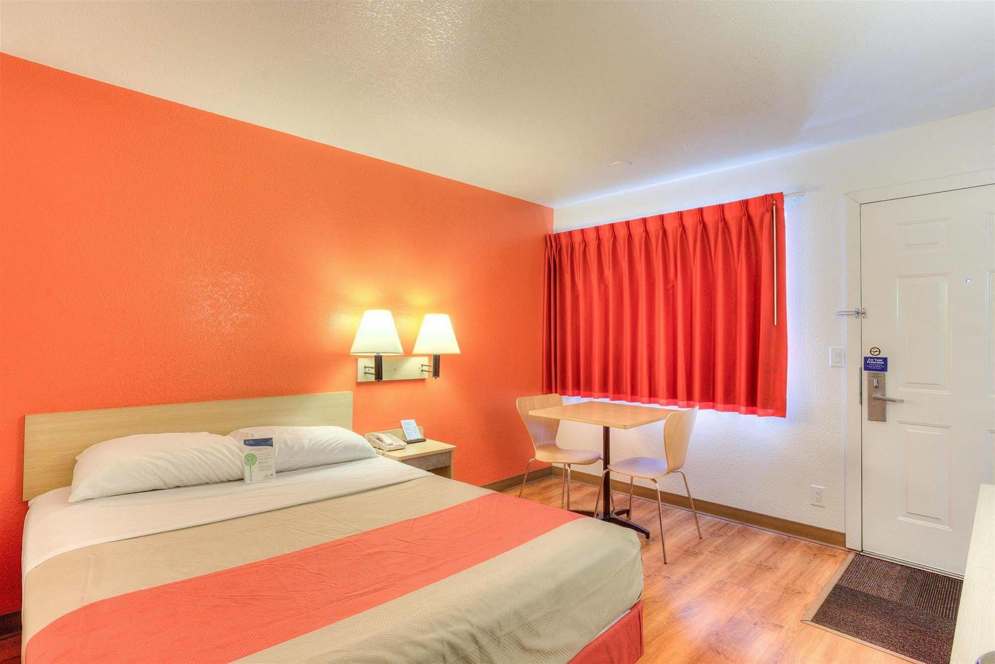 Motel 6-Tigard, Or - Portland South - Lake Oswego Zewnętrze zdjęcie