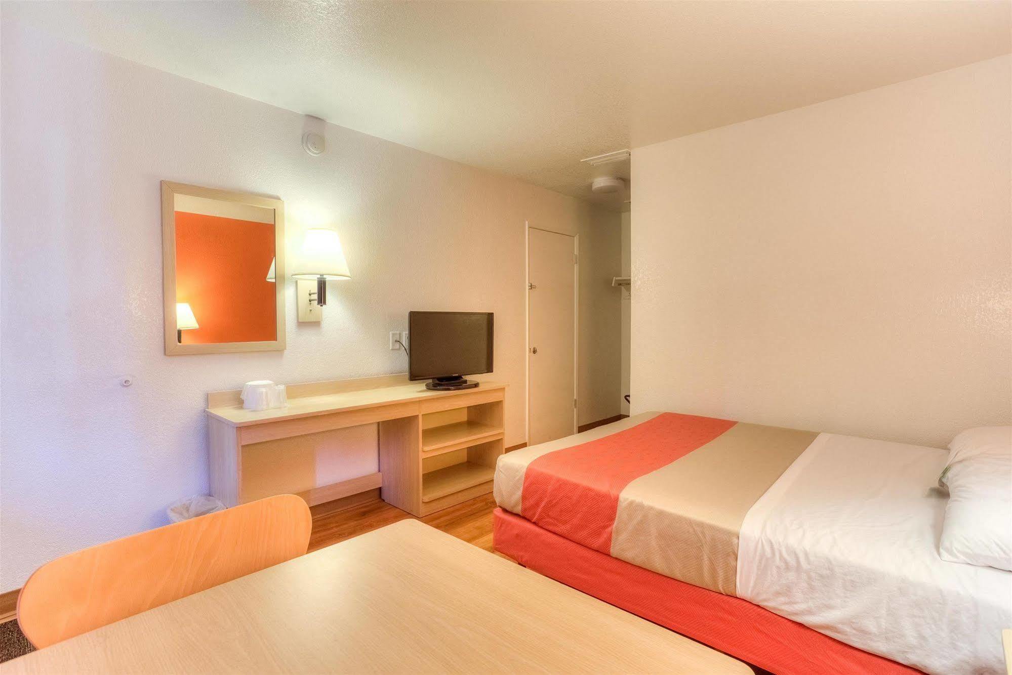 Motel 6-Tigard, Or - Portland South - Lake Oswego Zewnętrze zdjęcie